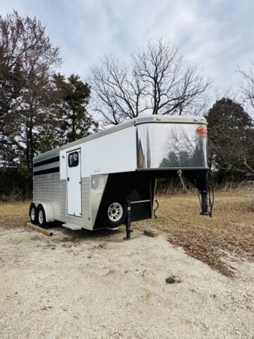 Sundowner horse trailer for sale in online auction offered by Kiefer Auctioneers in Texas