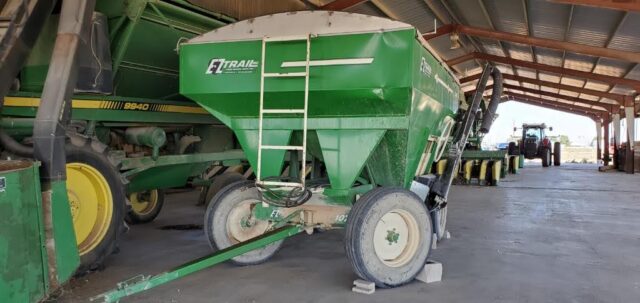 E-Z Trail grain wagon for sale in public auction offered by Kiefer Auctioneers in West Texas