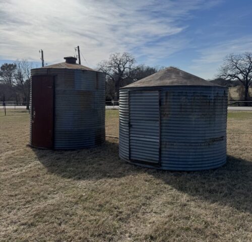 Grain silos for sale in public auction offered by Kiefer Auctioneers in Texas