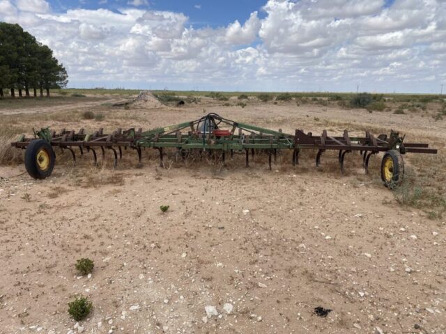 John Deere field cultivator in public auction offered by Kiefer Auctioneers in West Texas