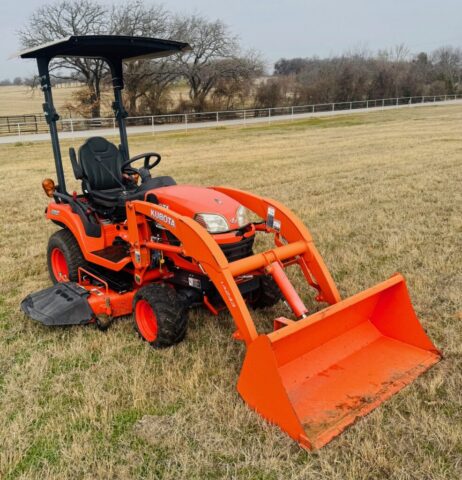 Kubota tractor for sale in public farm auction offered by Kiefer Auctioneers in Texas