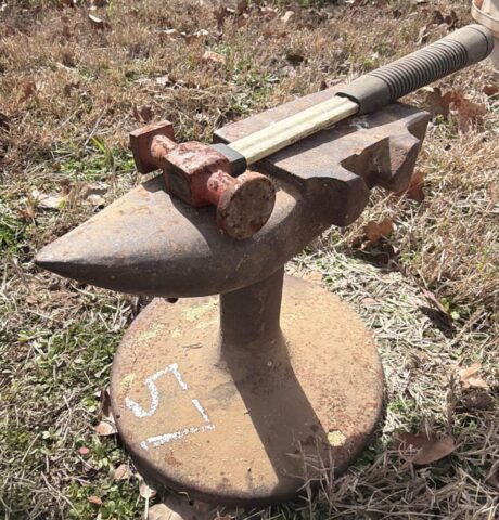Tomlinson Anvil No. 3577 in online auction offered by Kiefer Auctioneers in Texas