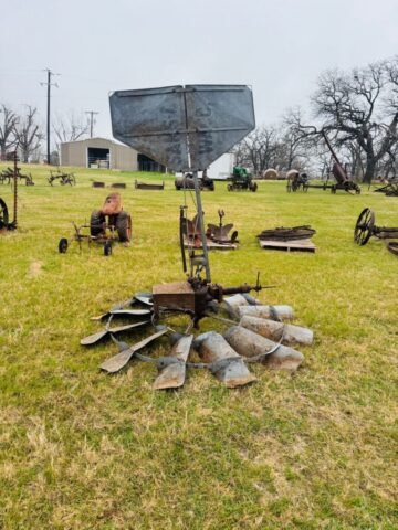 Windmill for sale in public auction offered by Kiefer Auctioneers in Texas