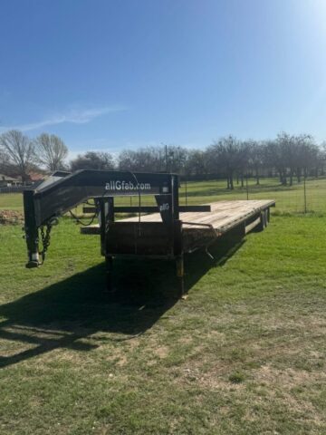 Gooseneck trailer for sale in upcoming auction offered by Kiefer Auctioneers in Texas