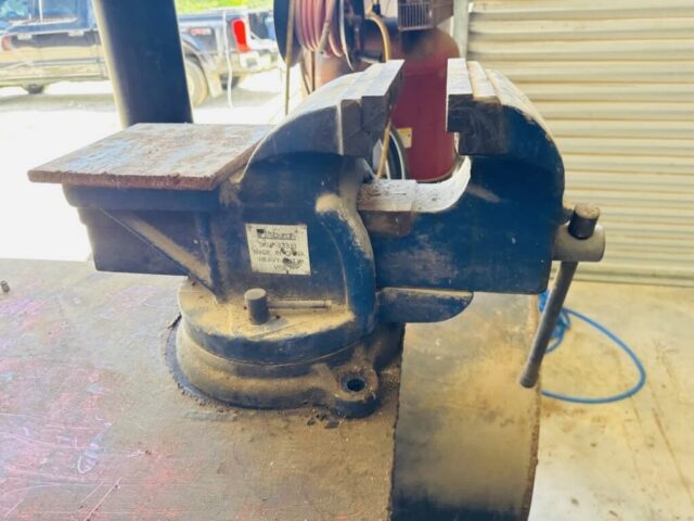Heavy-duty vise in upcoming online auction offered by Kiefer Auctioneers in Texas