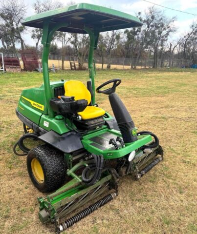 John Deere turf mower in upcoming auction offered by Kiefer Auctioneers in Texas