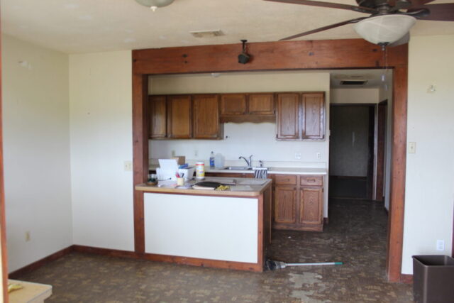 Decatur TX property with shop and water well selling by real estate auction in North Texas.