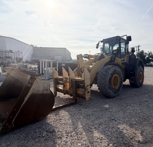 Caterpillar wheel loader for sale in upcoming public auction offered by Kiefer Auctioneers in Texas